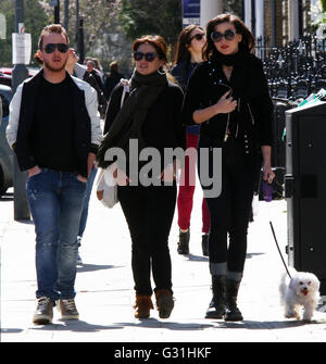 Daisy Lowe vu dehors et environ dans la région de Primrose Hill le 20/04/13 Londres. Banque D'Images