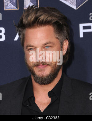 Hollywood, CA, USA. 6 juin, 2016. 06 juin 2016 - Hollywood, Californie - Travis Fimmel. Arrivés pour la premiere de Legendary Pictures et Universal Pictures' ''Warcraft'' tenue à l'IMAX Théâtre chinois de Grauman. Crédit photo : Birdie Thompson/AdMedia Crédit : Birdie Thompson/AdMedia/ZUMA/Alamy Fil Live News Banque D'Images