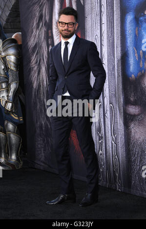 Hollywood, CA, USA. 6 juin, 2016. 06 juin 2016 - Hollywood, Californie - Dominic Cooper. Arrivés pour la premiere de Legendary Pictures et Universal Pictures' ''Warcraft'' tenue à l'IMAX Théâtre chinois de Grauman. Crédit photo : Birdie Thompson/AdMedia Crédit : Birdie Thompson/AdMedia/ZUMA/Alamy Fil Live News Banque D'Images