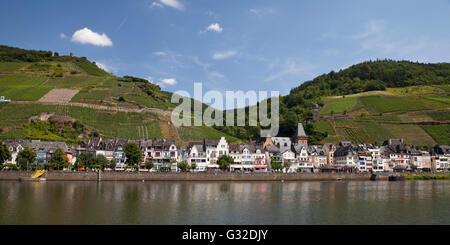 Le paysage urbain de Zell et de la vallée de la Moselle, Moselle, Rhénanie-Palatinat, PublicGround Banque D'Images