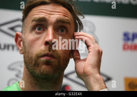 République d'Irlande est Richard Keogh au cours d'une conférence de presse au National Sports Campus à Abbotstown, Dublin. Banque D'Images