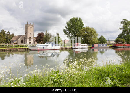 Le Gloucester et la netteté du canal près de Frampton sur Severn, Gloucestershire, England, UK Banque D'Images