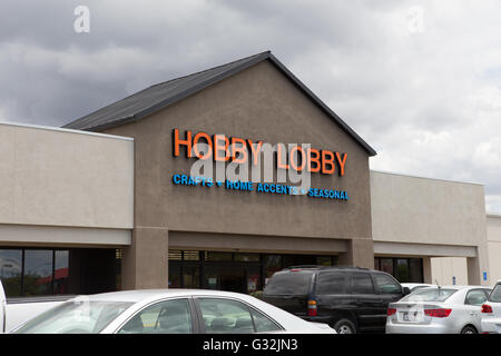 Arts et artisanat Hobby Lobby extérieur de la vitrine et parking Banque D'Images