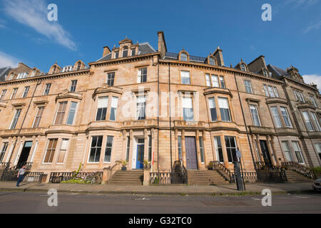 Appartement élégant vieux bâtiments sur terrasse dans le parc, à l'extrémité ouest de Glasgow, Ecosse, Royaume-Uni Banque D'Images