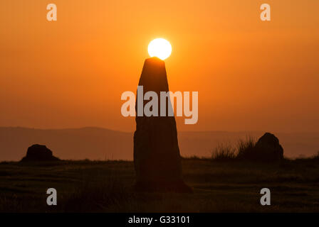 Coucher du soleil à Mitchell's double Stone Circle au coucher du soleil en Afrique du Shropshire, England, UK. Banque D'Images