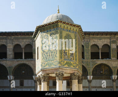 Le dôme de la trésorerie. La Mosquée des Omeyyades à Damas Banque D'Images