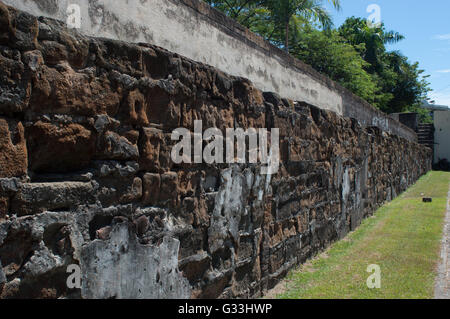 Un côté du mur de la forteresse de Rotterdam à Makassar, Indonésie. Banque D'Images