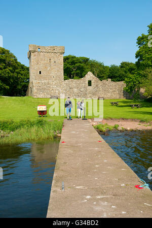 Le château de Loch Leven historique près de Kinross, Scotland. Banque D'Images