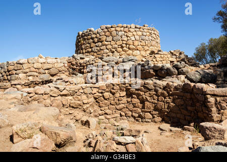 Nuraghe La Prisgiona Site Archéologique, Arzachena, Sardaigne, Italie Banque D'Images