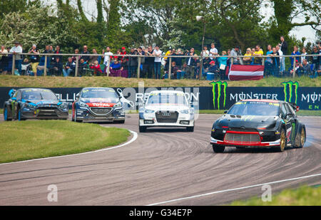 Course de Voitures de monde à Lydden Hill, avec Petter Solberg menant dans une Citroën DS3. Banque D'Images