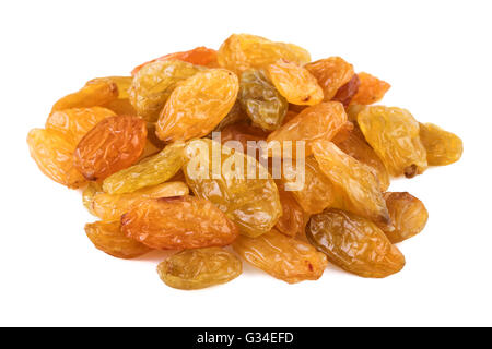 Raisins secs sultanines sur fond blanc. Libre. Banque D'Images