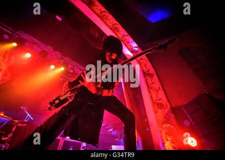 Toronto, Ontario, Canada. 6 juin, 2016. Le groupe de heavy metal américain Devildriver a effectué un show à Opera House à Toronto. Les membres de la bande : MIKE SPREITZER, DEZ FAFARA, NEAL TIEMANN, AUSTIN D'AMOND, Diego Ibarra © Igor Vidyashev/ZUMA/Alamy Fil Live News Banque D'Images