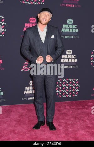 Nashville, Tennessee, USA. 8 juin, 2016. 08 juin 2016 - Nashville, Tennessee - Cole Swindell. CMT Music Awards 2016 qui a eu lieu chez Bridgestone Arena. Crédit photo : Laura Crédit : FarrAdMedia AdMedia/ZUMA/Alamy Fil Live News Banque D'Images