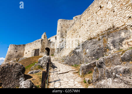 Château de Spis (Spissky Hrad), en Slovaquie. L'un des plus grand château volatils en Europe centrale Banque D'Images