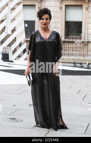 Londres, Royaume-Uni. 7 juin 2016. Photo : Nancy dell'Olio. Les célébrités et personnalités arrivent pour la Royal Academy of Arts Exposition d'été 2016 du parti d'aperçu. L'exposition d'été est la plus importante exposition présentation ouverte, tenue chaque année sans interruption depuis 1769, et continue de jouer un rôle important dans la collecte de fonds pour financer les étudiants actuels de l'autorité responsable des écoles. L'exposition est ouverte au public du 13 juin au 21 août 2016. Banque D'Images