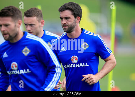 L'Irlande du Nord sera Grigg au cours d'un entraînement au Parc de Montchervet, Saint-Georges-de-Reneins. Banque D'Images