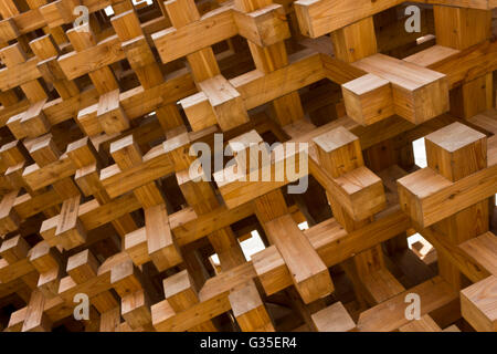 MILAN, ITALIE - 29 juin 2016 : de l'architecture du Pavillon japonais une Expo 2015 à Milan, avec sa grille en bois Banque D'Images