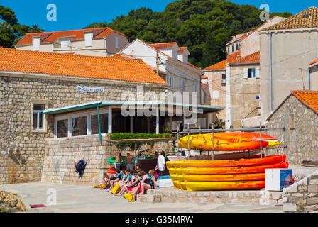 Location de kayaks, Port Ouest, entre Lovrijenac et Bokar forts, district de pieux, Dubrovnik, Dalmatie, Croatie Banque D'Images