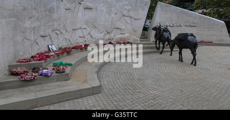 Londres, Royaume-Uni - 05 octobre 2015 : Les animaux en monument aux morts situé sur Park Lane à Londres, Banque D'Images