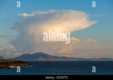 Snowdonian Montagnes et nuages d'Anglesey Banque D'Images