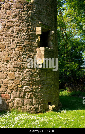 La tour de glassin balcon. Le château de Loch Leven près de Kinross, Scotland. Banque D'Images