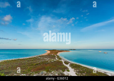 Clé Bush vue depuis le dessus du fort Jefferson, le jardin, le parc national sec de Tortugas, Florida, USA Banque D'Images