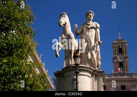 Statue de Dioscures, Cordonata escalier, colline du Capitole, Rome, Italie, Europe Banque D'Images