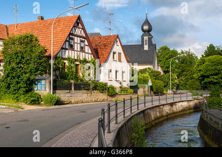 Bad Staffelstein Loffeld, un village de Franconie, Bavière, Allemagne. Banque D'Images