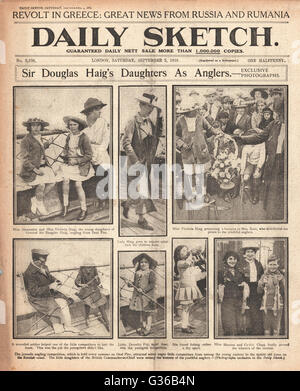 1916 Daily Sketch les filles de Sir Douglas Haig pêchent Banque D'Images