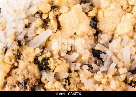 De zinc cluster-pyrite, sphalérite et des cristaux de quartz de Baia Mare, Roumanie Banque D'Images
