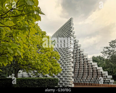 La Serpentine Gallery Pavilion 2016 conçu par Bjarke Â"Inges Ideeâ. Banque D'Images