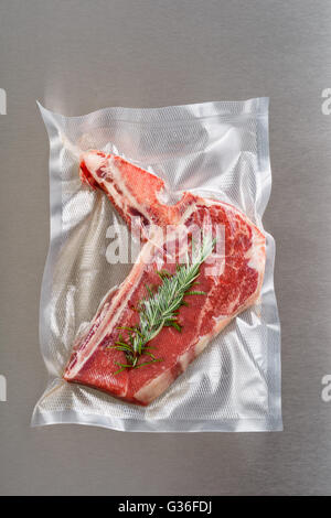 Côtelette d'agneau scellés sous vide Banque D'Images