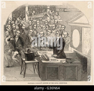 Michael Faraday (1791-1867), scientifique, des conférences à la Royal Institution, Londres, sur ses découvertes dans le magnétisme et la lumière. Date : 1846 Banque D'Images