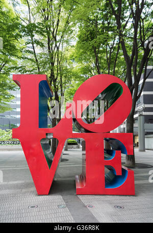 LOVE Sculpture, Shinjuku, Tokyo, Japon Banque D'Images