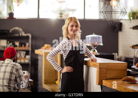 Portrait d'une serveuse Banque D'Images