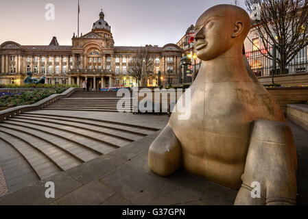 Birmingham Town Hall est une salle de concert et le lieu d'assemblées populaires, situé à Victoria Square, Birmingham Banque D'Images