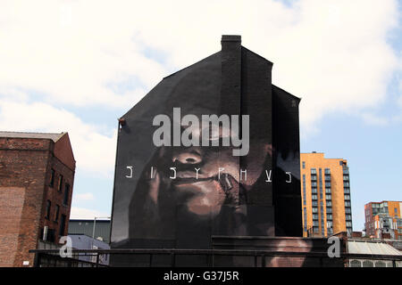 Peinture murale par Axel Annuler sur Oldham Road à Manchester Banque D'Images