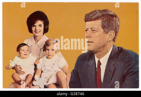 Président de l'USA 1961-1963, John Fitzgerald Kennedy avec sa famille ; épouse Jackie et enfants, John et Caroline. Banque D'Images