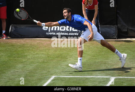 Stuttgart, Allemagne. 09Th Juin, 2016. Marin Cilic de la Croatie joue contre Stepanek de la République tchèque lors de l'ATP tennis tournoi au Weissenhof à Stuttgart, Allemagne, 09 juin 2016. Photo : MARIJAN MURAT/dpa/Alamy Live News Banque D'Images