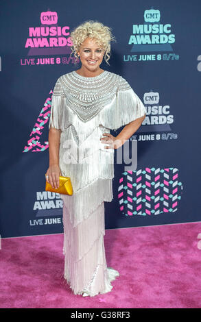 Juin 08, 2016 - Nashville, Tennessee, USA - Musicien CAM arrive sur le tapis rose au CMT Music Awards qui a eu lieu à l'Arène Bridgestone. Copyright 2016 Jason Moore. © Jason Moore/ZUMA/Alamy Fil Live News Banque D'Images