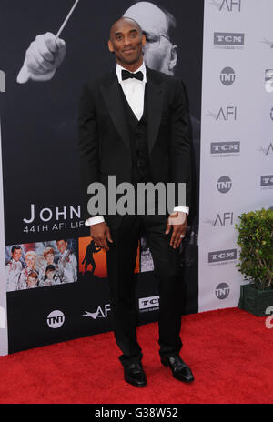 Hollywood, CA, USA. 9 juin, 2016. 09 juin 2016 - Hollywood. Kobe Bryant. Pour des arrivées de l'American Film Institute's 44e Gala Prix Hommage à John Williams a tenu à Kodak Theater. Crédit photo : Birdie Thompson/AdMedia Crédit : Birdie Thompson/AdMedia/ZUMA/Alamy Fil Live News Banque D'Images