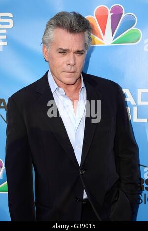 North Hollywood, CA. 9 juin, 2016. Ray Liotta au niveau des arrivées pour les tons de bleu, l'événement de l'Académie de télévision Saban Centre des médias, télévision, North Hollywood, CA, le 9 juin 2016. Credit : Priscilla Grant/Everett Collection/Alamy Live News Banque D'Images