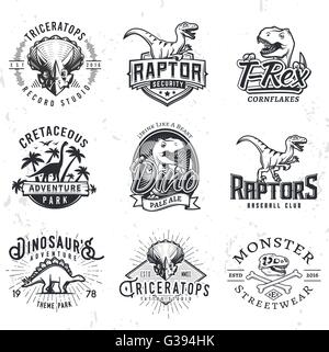 Ensemble de logos de Dino. T-rex skull t-shirt concept illustration sur grunge background. Les rapaces sport team insignia design. Vintage période jurassique badge. Illustration de Vecteur