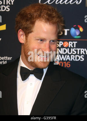 29 avril 2016 - Le Prince Harry assistant à BT Sport Awards au Battersea Evolution de Londres, Royaume-Uni. Banque D'Images