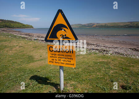 Le Loch Ryan, avertissement avertissement sur le danger des grandes ondes créées par ferries, Rhins of Galloway, Scotland, UK Banque D'Images