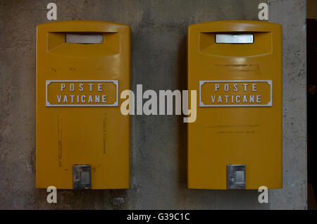 Briefkasten, poste vaticane, Vatikanstadt Banque D'Images