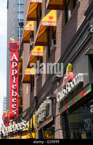 Applebee's Restaurant, Times Square, NYC Banque D'Images