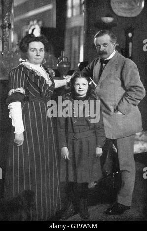 David Lloyd George (1863-1945), premier ministre britannique, à la maison avec sa femme et sa fille Megan. Banque D'Images