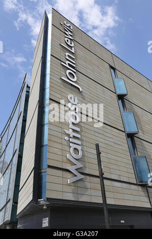 Vue extérieure de la John Lewis et magasins Waitrose au centre commercial Westfield Stratford dans l'Est de Londres, Royaume-Uni. Banque D'Images