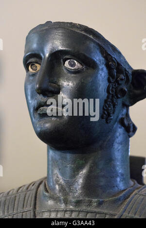 Rome. L'Italie. Mars de Todi (fin 5ème ou au début du ive siècle avant J.-C.), étrusque statue en bronze d'un guerrier. Musées du Vatican. Banque D'Images